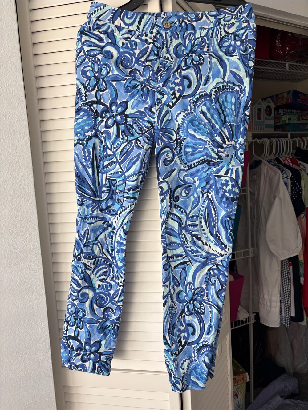 Lilly Pulitzer Blue Multi Floral Cropped Jeans